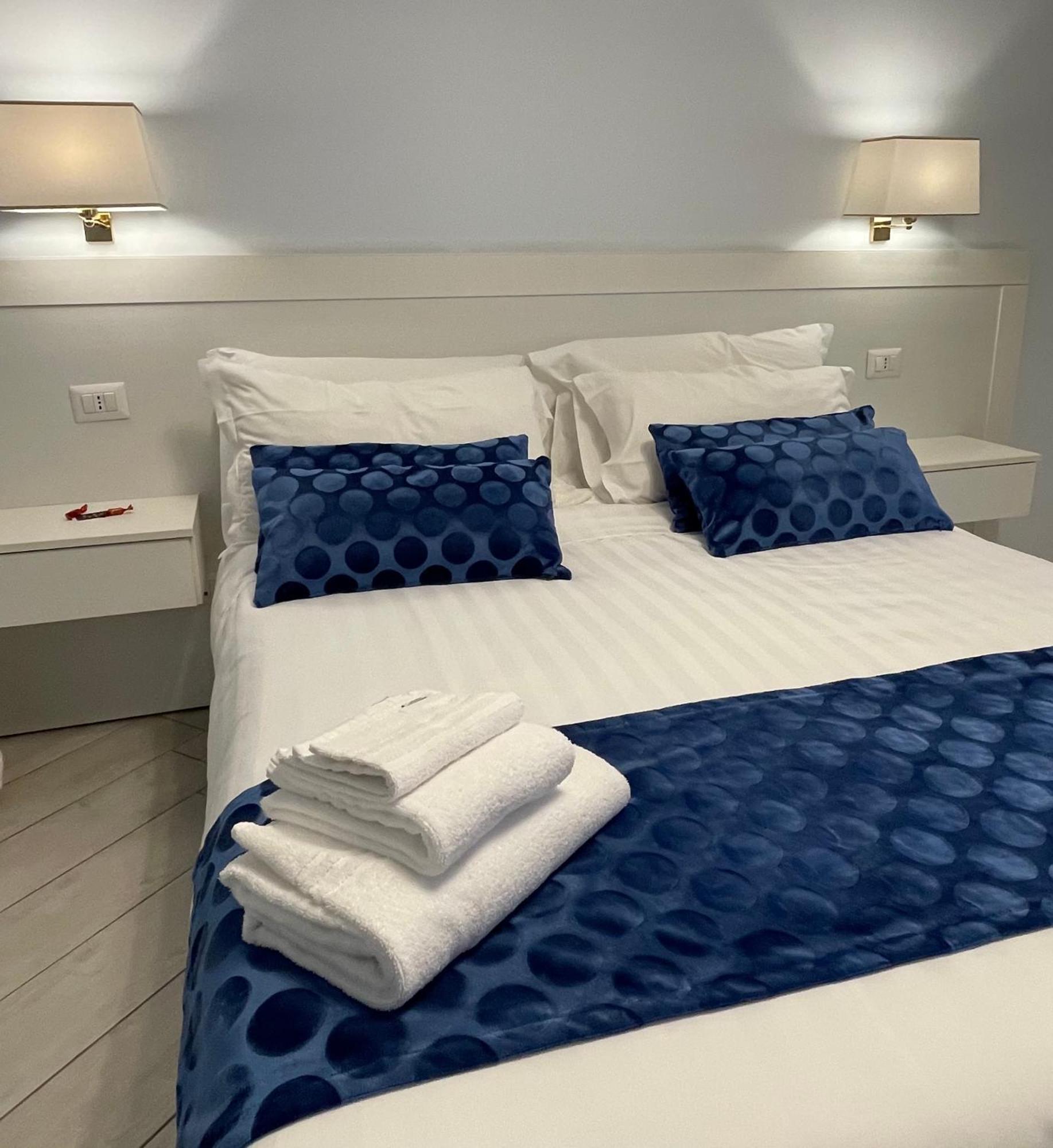 Maison Claudette Toledo Napoli Eksteriør bilde